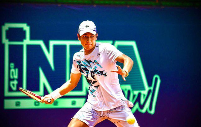 Gonzalo Bueno en Wimbledon Junior: el tenista peruano obtuvo contundente victoria y está en la siguiente ronda