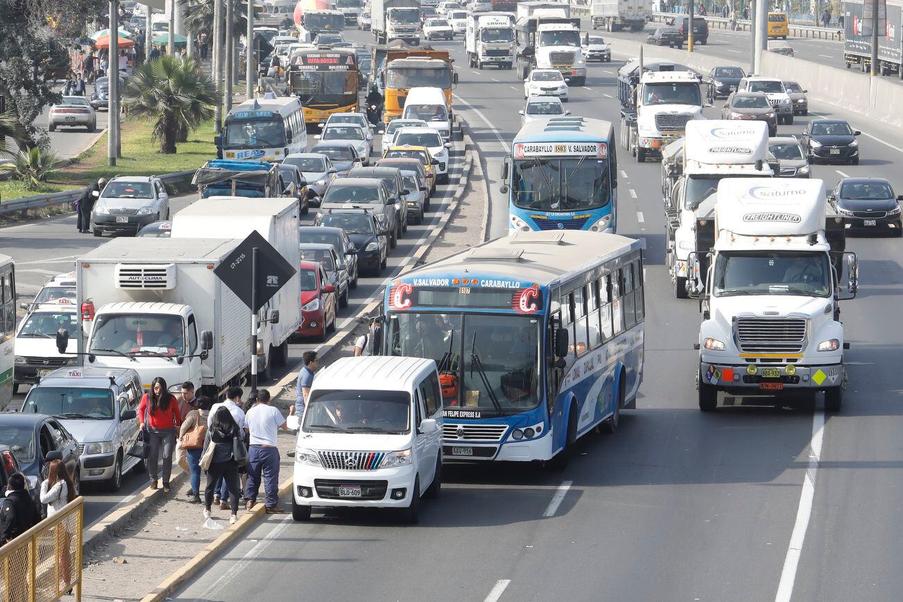 Gobierno sigue diálogo con transportistas ante el paro del 4 de julio: “Nos quedan tres puntos”, afirma MTC