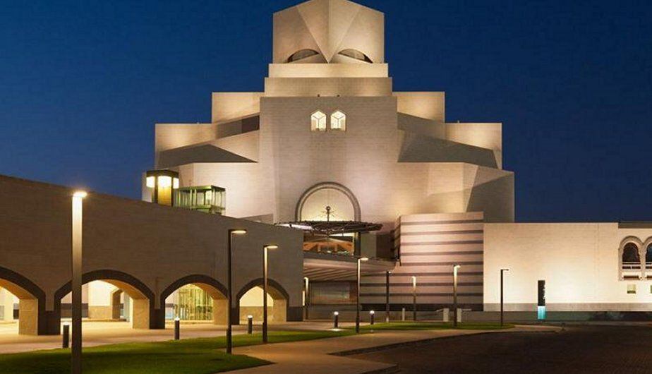 12.  El Museo de Arte Islámico de Qatar se ubica en su propia península artificial en Doha. (Foto: RT)
