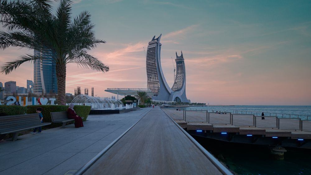 El Corniche es un paseo marítimo de 7 kilómetros que discurre junto al mar en Qatar. (Foto: Shutterstock)