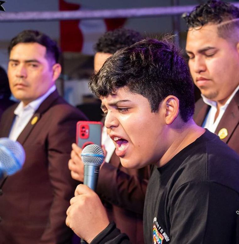 Matías, hijo de Arturo Lozada, es el cantante más joven en la historia de la cumbia peruana. (Difusión)